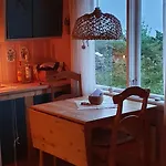 Koselig Og Usjenert Med Fantastisk Utsikt Og Solforhold *