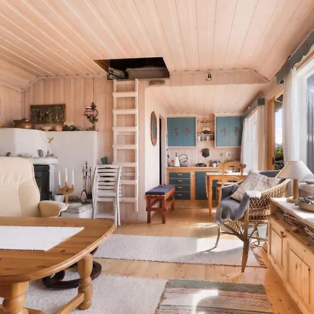 Koselig Og Usjenert Med Fantastisk Utsikt Og Solforhold * Gjerset