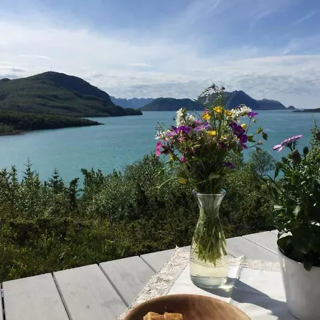Koselig Og Usjenert Med Fantastisk Utsikt Og Solforhold *