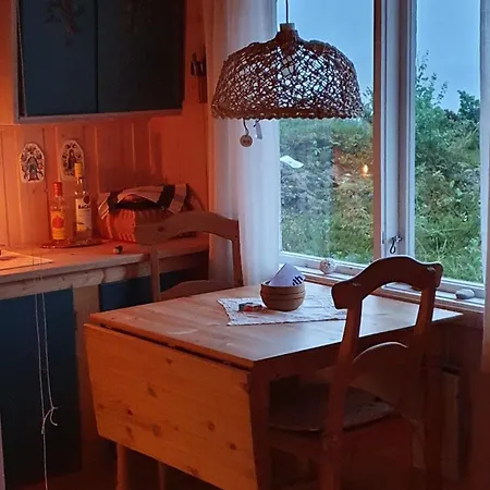 Koselig Og Usjenert Med Fantastisk Utsikt Og Solforhold *